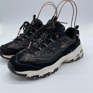Skecher's D Lites, Cool Quilted Puffed Details. Size 7. In good used condition!